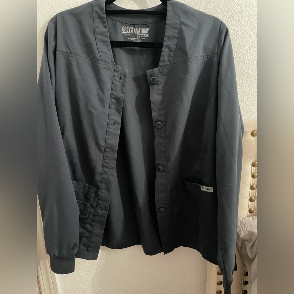 GREY’S ANATOMY LAB COAT